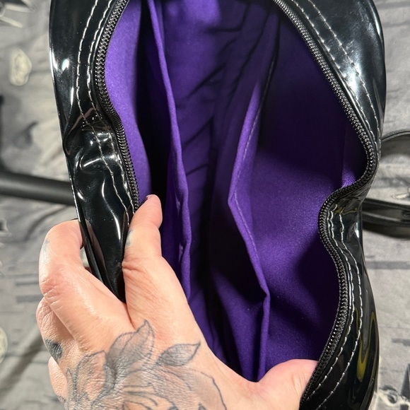 LOVE PAIN AND STITCHES HANDMADE POSION HEART BLACK ON BLACK CROSSBODY OG!! - Picture 11 of 14